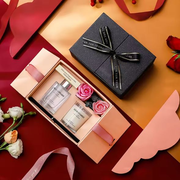 Luxury Gift Box Set Roses, Scented Candle and Diffuser Set